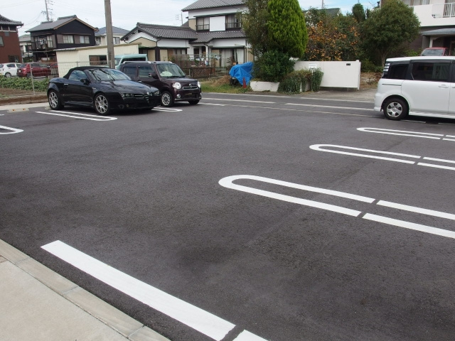 サンハウスの駐車場