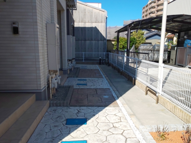 シャイニー高塚Ａのエントランス