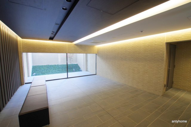 コンフォリア北浜のロビー