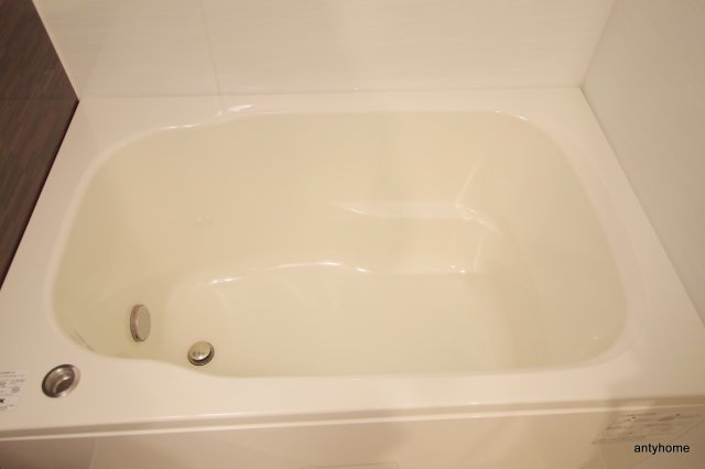 コンフォリア北浜の浴室