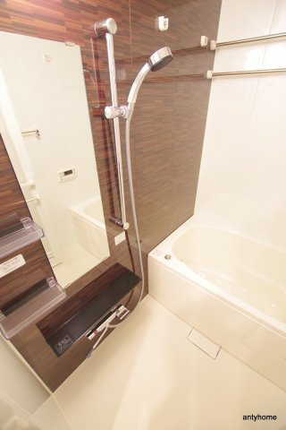 コンフォリア北浜の浴室