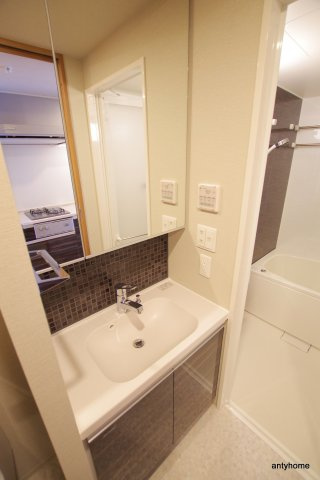 コンフォリア北浜の洗面所