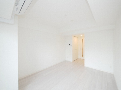 【居間・リビング】 | セオリー大阪パーチェ | こちらの居間で趣味の時間をお楽しみください