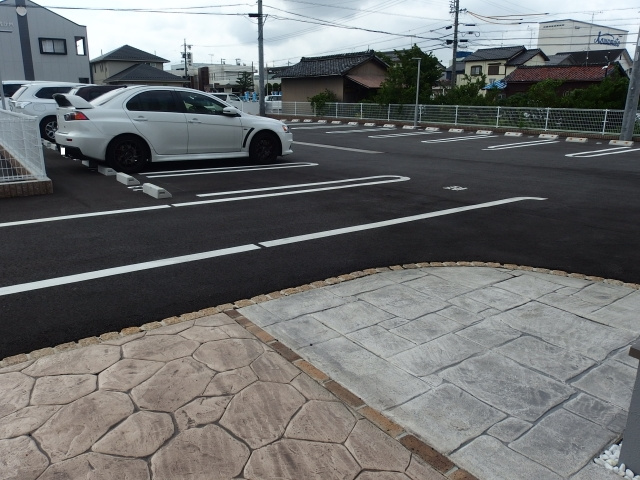 ラ・フォンテの駐車場