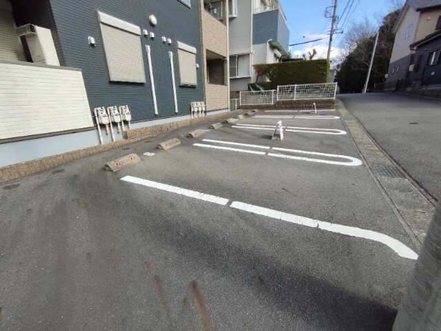 エムウイングの駐車場