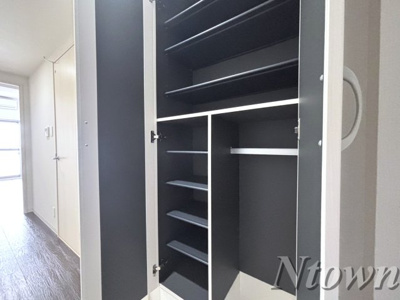 【収納】 | ロイヤルピジョンライズ | 便利な収納スペースです