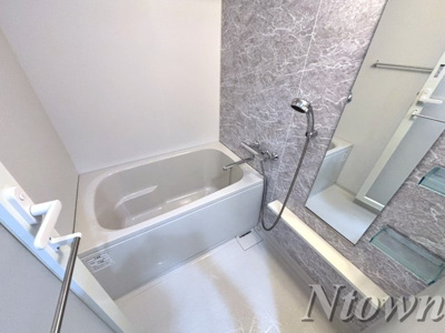 【浴室】 | ロイヤルピジョンライズ | 落ち着いた空間のお風呂です