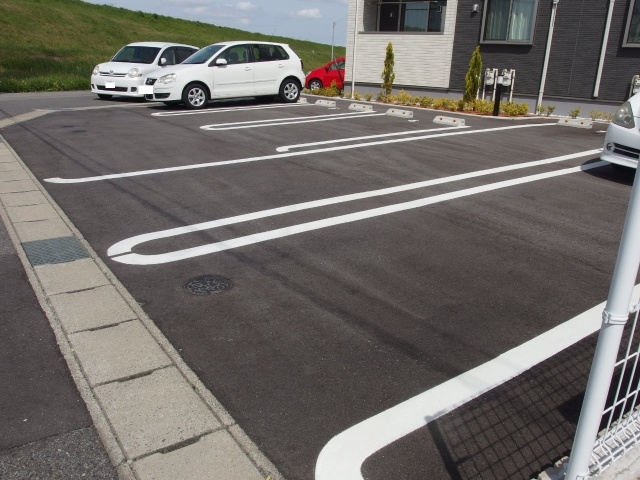 アミールＳの駐車場