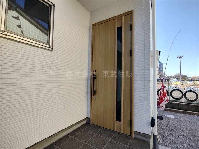 【構造・工法・仕様】 | 富士見市上沢２期　全１棟 | 落ち着いた玄関です
