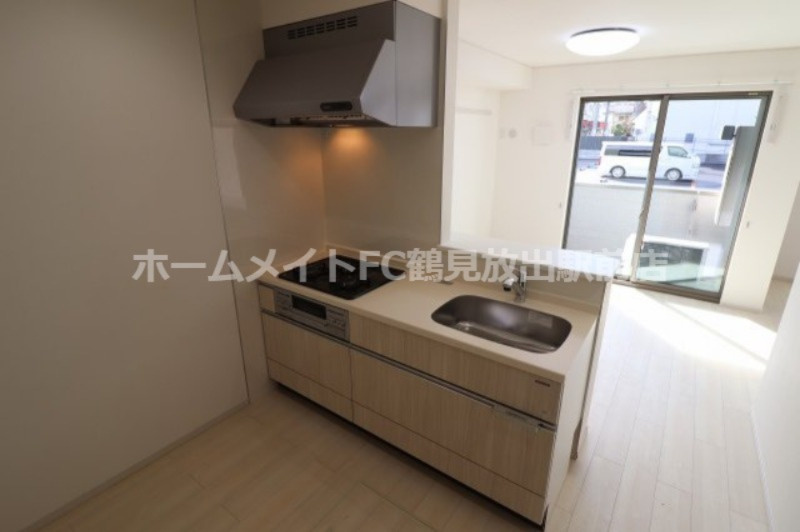 東大阪市稲田本町１丁目のアパートのキッチン