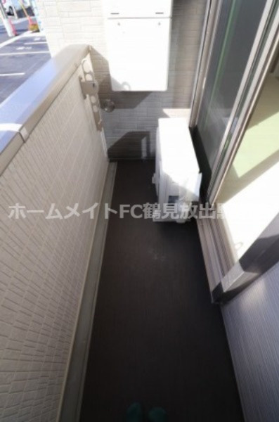 東大阪市稲田本町１丁目のアパートのバルコニー