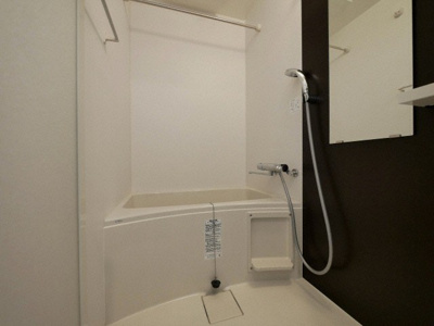 【浴室】 | フォーリアライズ難波南レーヴ | お風呂です