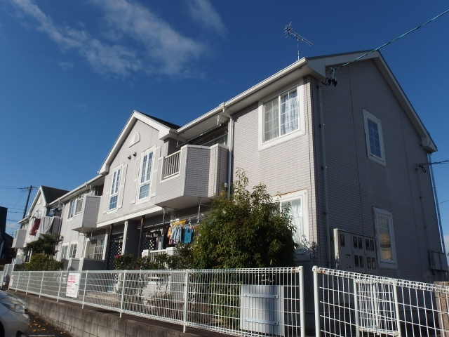 サンプラスⅡの外観