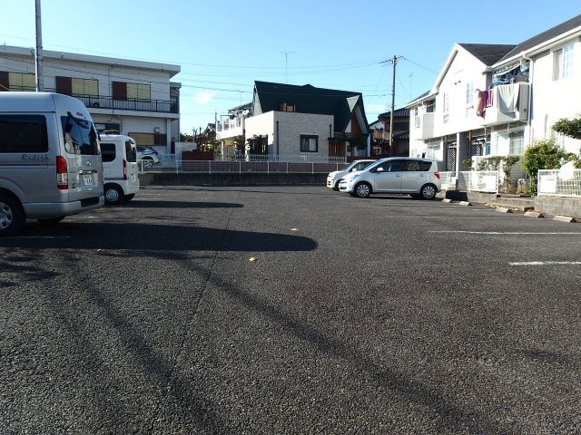 サンプラスⅡの駐車場