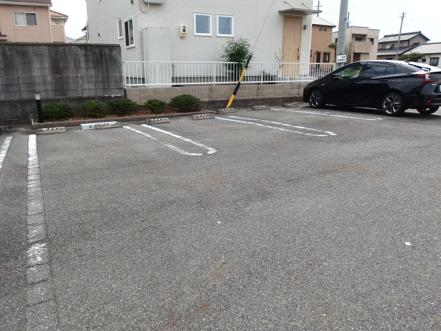 セレーノデーアの駐車場