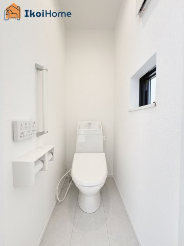 明石市藤が丘2丁目　新築戸建のトイレ|【ホームページに現地動画掲載中】●年中無休：当日予約可●トイレは2か所あるので夜中も安心です