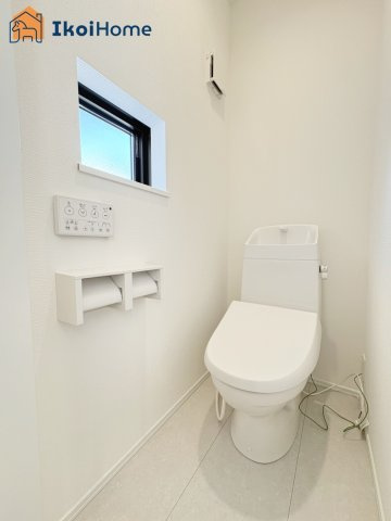 明石市藤が丘2丁目　新築戸建のトイレ|【ホームページに現地動画掲載中】●年中無休：当日予約可●ウォシュレット・暖房便座脱臭機能付きトイレ