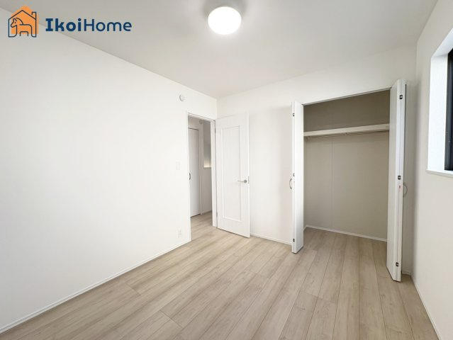 明石市藤が丘2丁目　新築戸建の子供部屋|◆同社施工例◆注意。カーテン・カーテンレールは付いておりません。弊社にご相談ください。