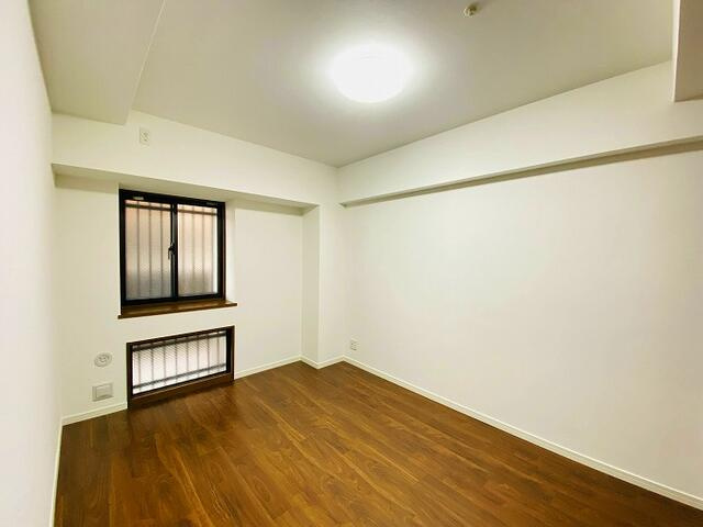 ライオンズマンション平安通の洋室