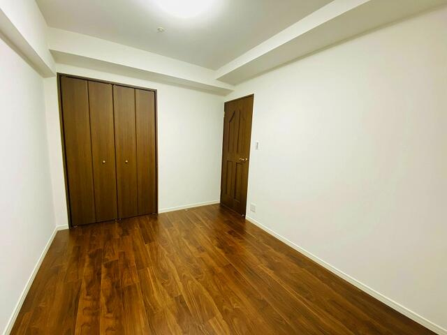 ライオンズマンション平安通の洋室