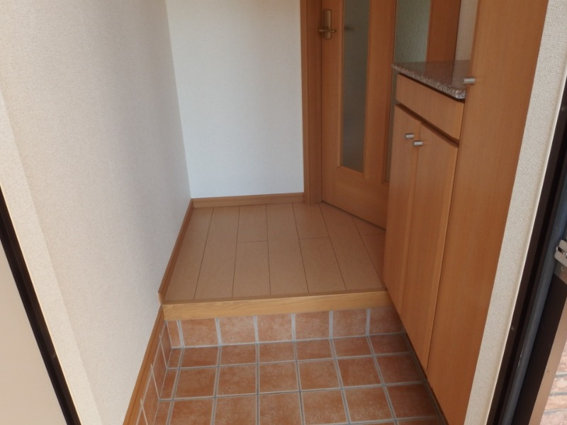 ノーブル郷東Ａの玄関