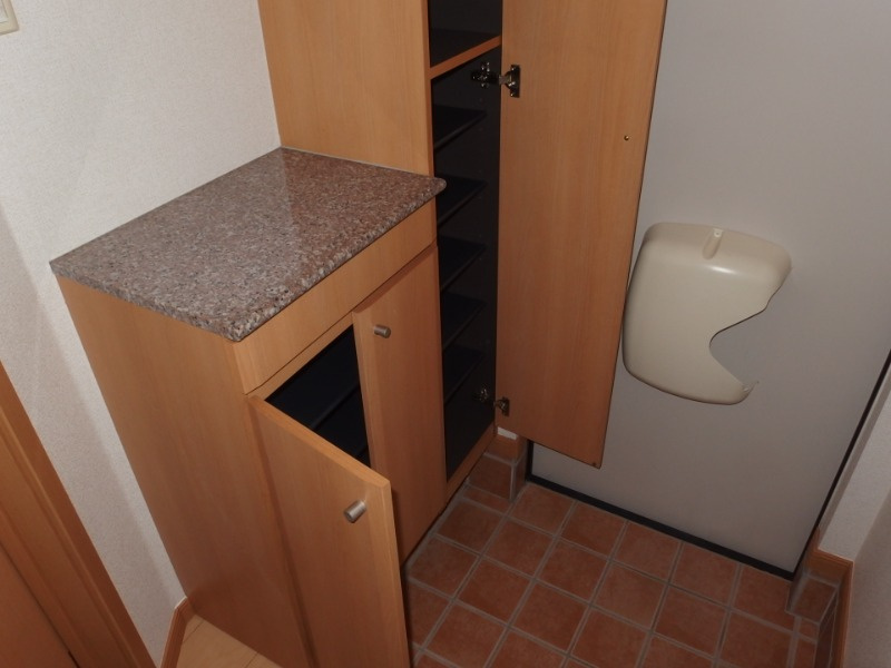 ノーブル郷東Ａの収納