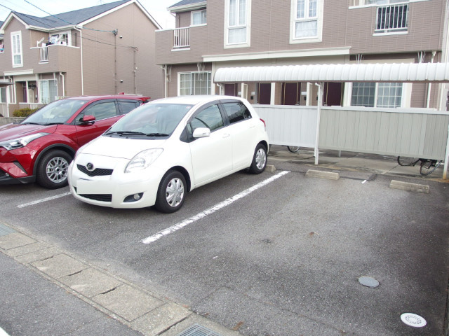パークサイド大久保Ａの駐車場