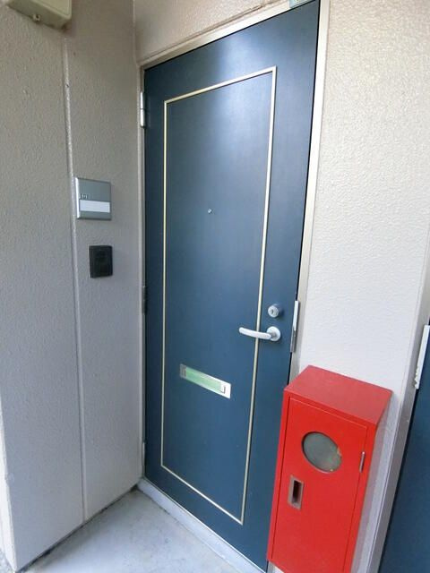 マーベラスハイムの玄関