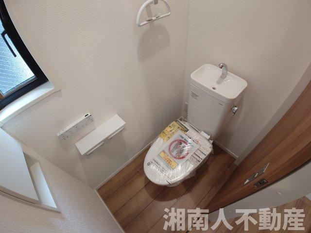 茅ヶ崎市矢畑　未入居中古一戸建てのトイレ|清潔感のあるトイレです