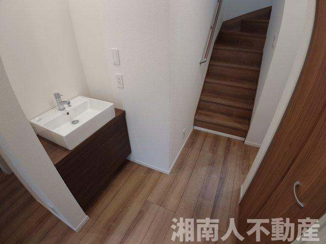 茅ヶ崎市矢畑　未入居中古一戸建ての洗面所|使いやすい洗面所です