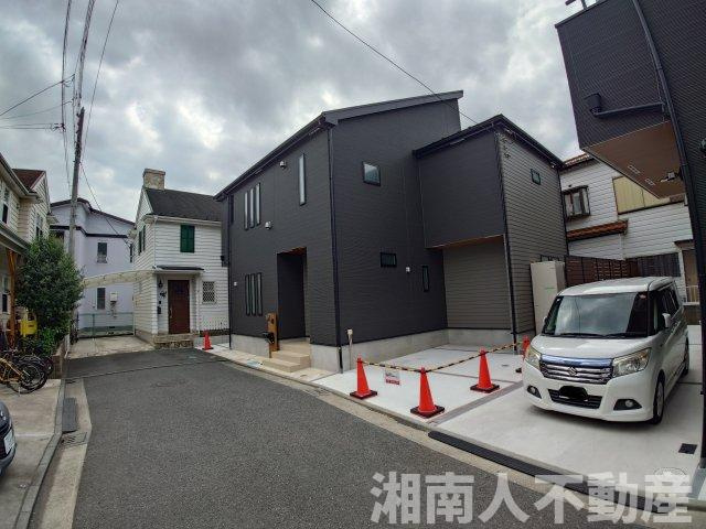 茅ヶ崎市矢畑　未入居中古一戸建ての前面道路含む現地写真|前面道路含む現地写真です