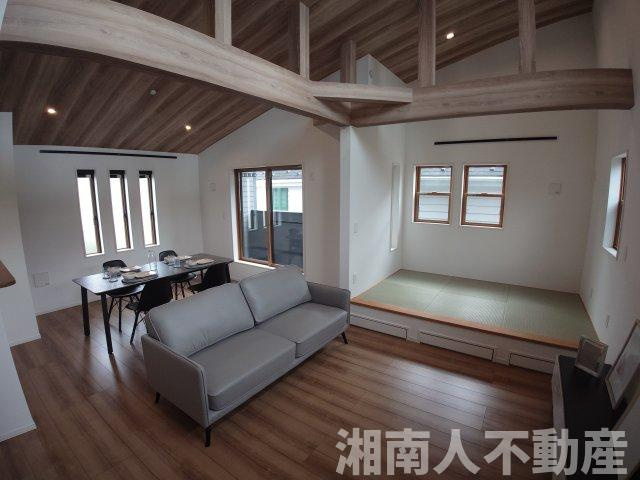 茅ヶ崎市矢畑　未入居中古一戸建ての居間・リビング|使いやすいリビングです