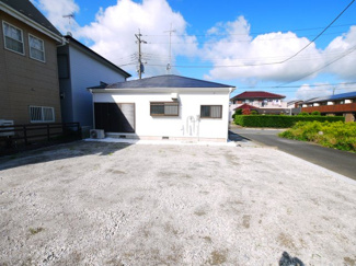 【駐車場】 | 東金市下武射田　平家中古戸建 | 内外装リフォーム済み令和7年8月 3DK平家 車6台可 敷地約62坪  閑静な分譲地内