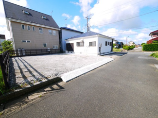 【庭】 | 東金市下武射田　平家中古戸建 | 内外装リフォーム済み令和7年8月 3DK平家 車6台可 敷地約62坪  閑静な分譲地内