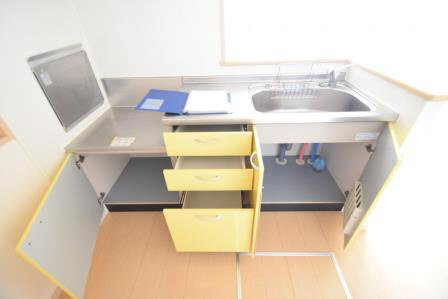 グランメールのその他|キッチン下に収納あります。