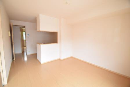 グランメールの居間・リビング|キレイな室内です！