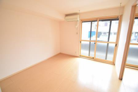 グランメールの居間・リビング|広いリビングです！