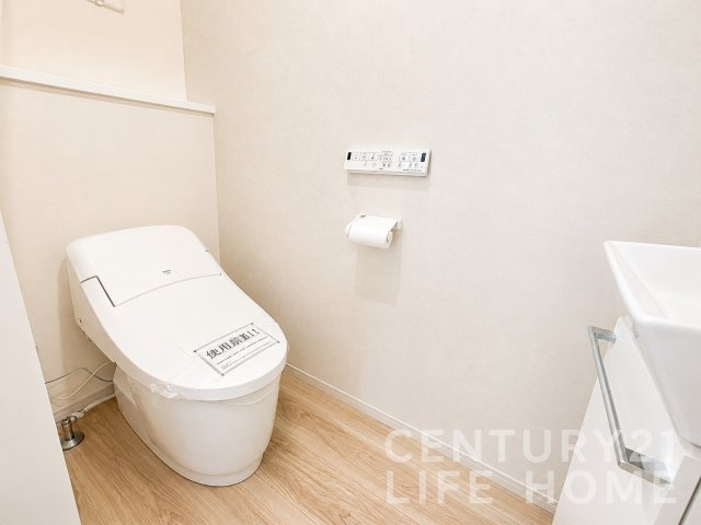 【トイレ】 | 東急田園都市線「あざみ野」新築戸建　 | コンパクトで使いやすいトイレです