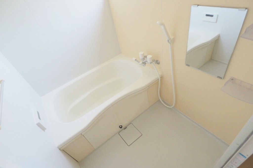 横手住宅の浴室