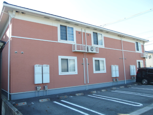 フォーシーズンズの外観