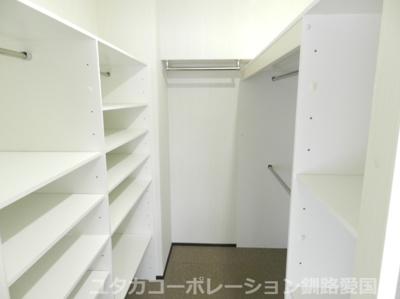 【収納】 | くしろ南大通マンション | 整理整頓したくなるようなウォークインクローゼット♪