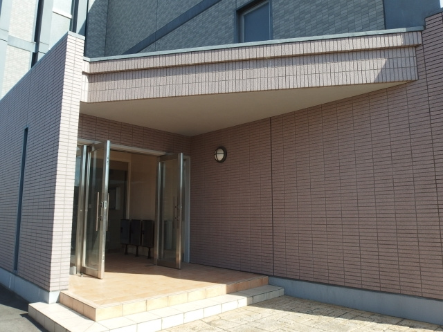 グレイスコートのエントランス