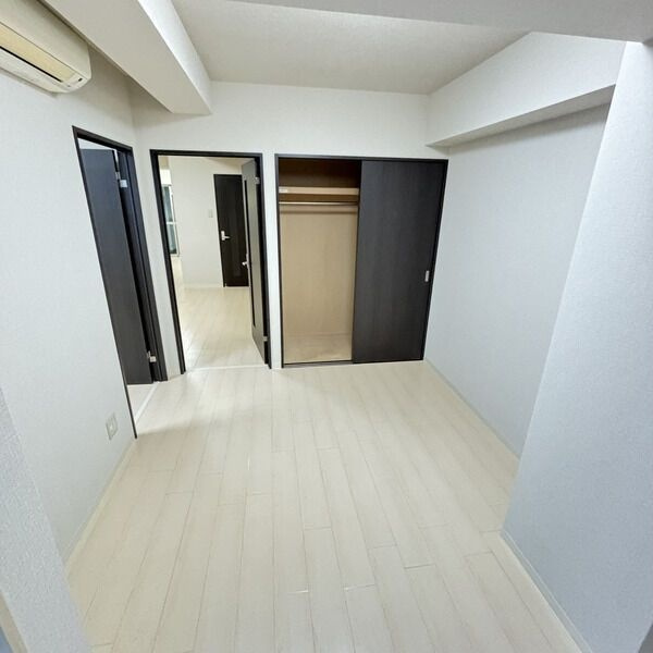 アヴォワール丸の内の居間・リビング