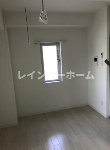所沢市大字上安松のアパートの居間・リビング|同物件別号室参考写真です。