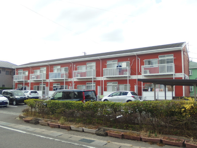 コーポラスクローバーの外観