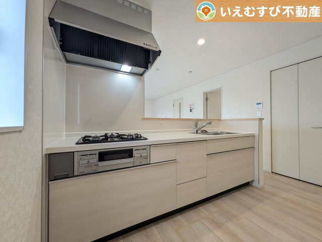 Cradle garden　鴻巣市筑波第5のキッチン|機能性収納性に溢れるキッチン。
収納もたっぷり付いていてすっきり片付く！毎日楽しくお料理が出来そうです！