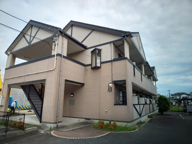 コーポラス西野山の外観