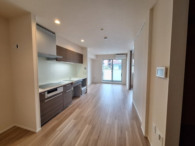 （シニア限定）グランビレッジ橋本の居間・リビング|14帖のリビング