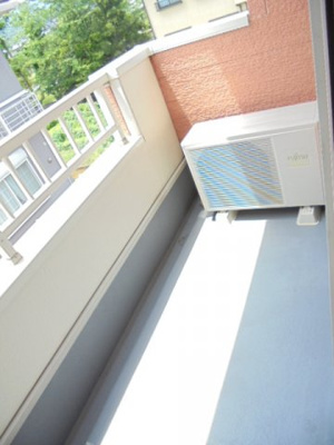 【バルコニー】 | Ｙ．クルメンⅡ | お洗濯にも便利なバルコニー付き