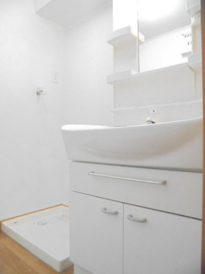 【洗面所】 | Ｙ．クルメンⅡ | ゆったりとスペースのある洗面所